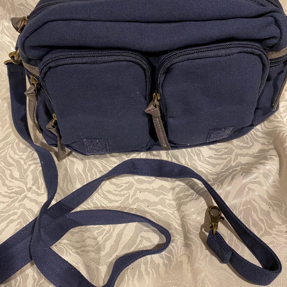 No Boundaries  Denim Bag hand or shoulder - Picture 3 of 4